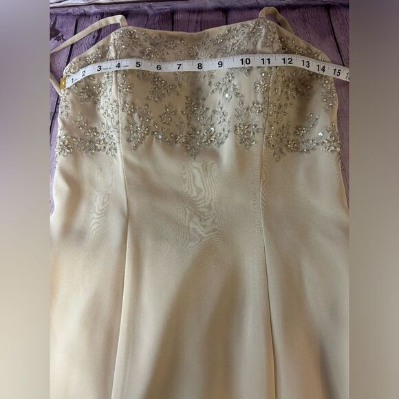 Mori Lee Ecru Beige Classic Crystal Beaded Embellished Full Evening Dress Size 8 - Picture 9 of 15